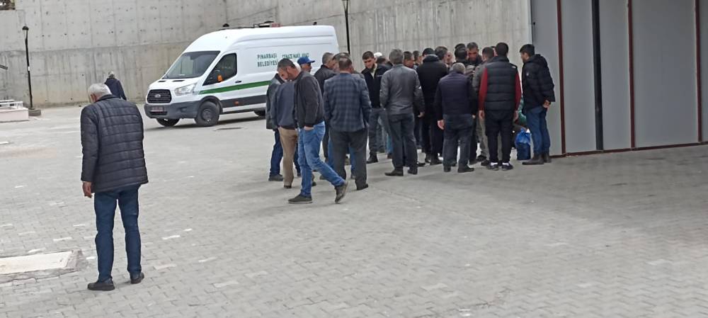 Kayseri De Cenaze Nakil Arac Devrildi L Yaral