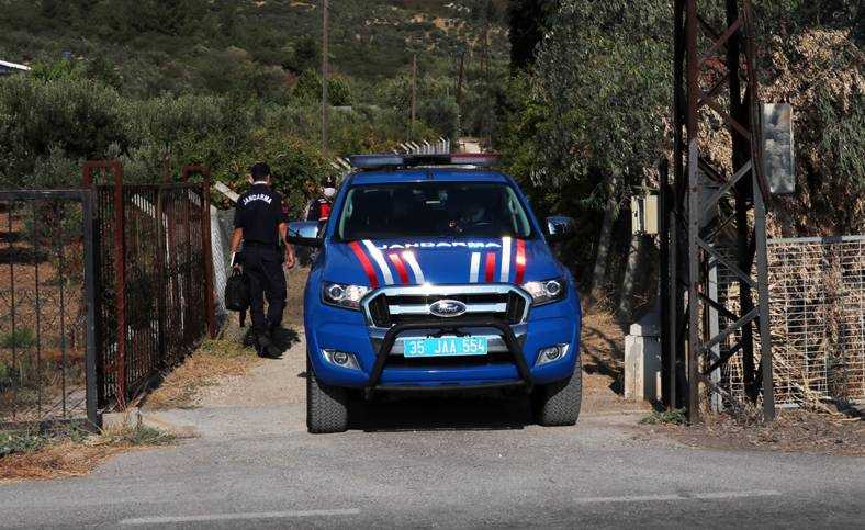  İzmir'de emekli öğretmenin elleri ayaklarını bağlayıp vurdular 