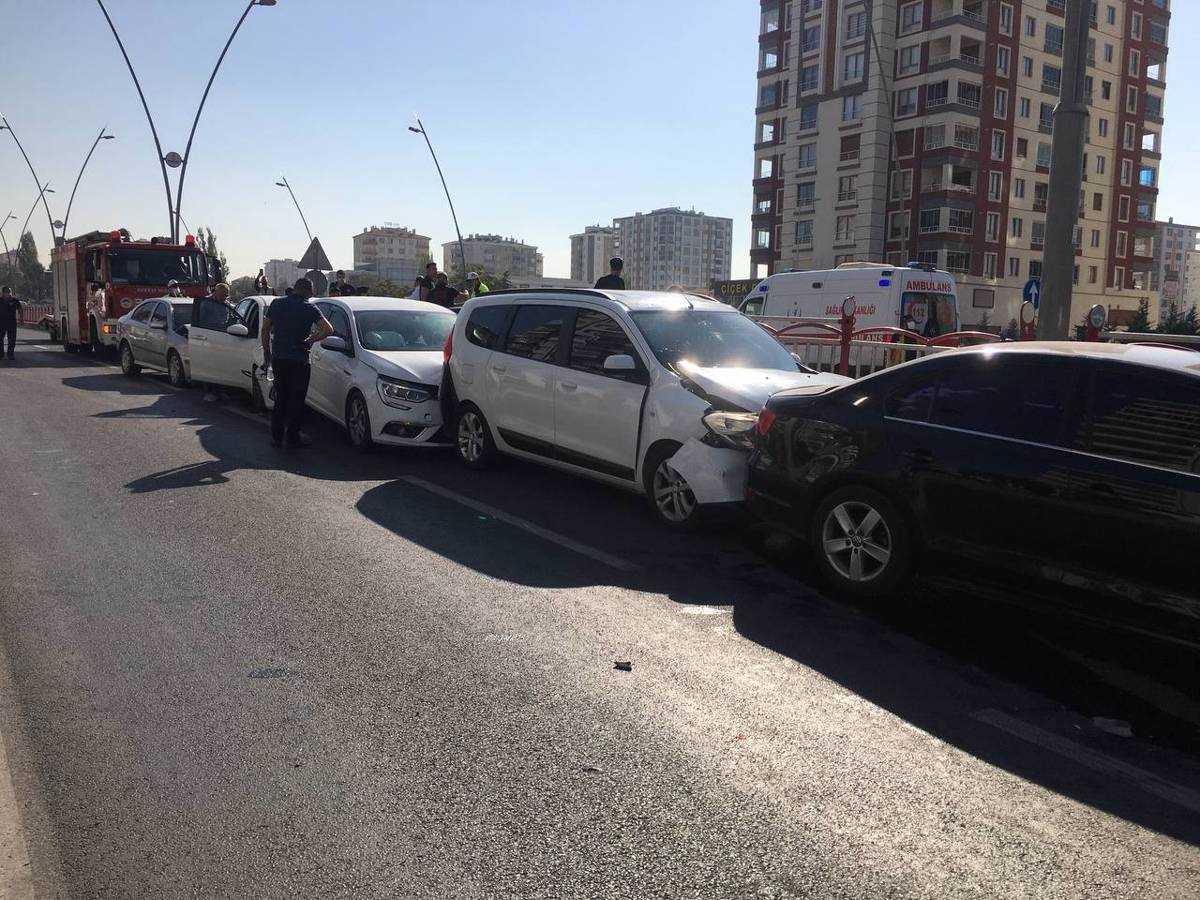 Kayseri'de Zincirleme Kaza