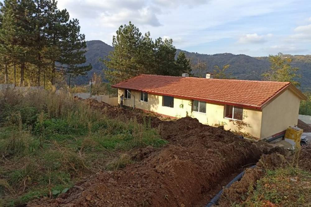 Kocaeli Başiskele'de eski köy okulu özel kamp merkezi olacak