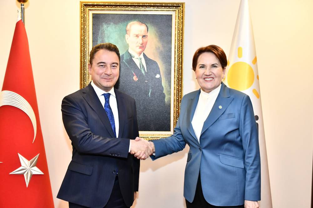 Babacan Meral Akşener'i ziyaret etti