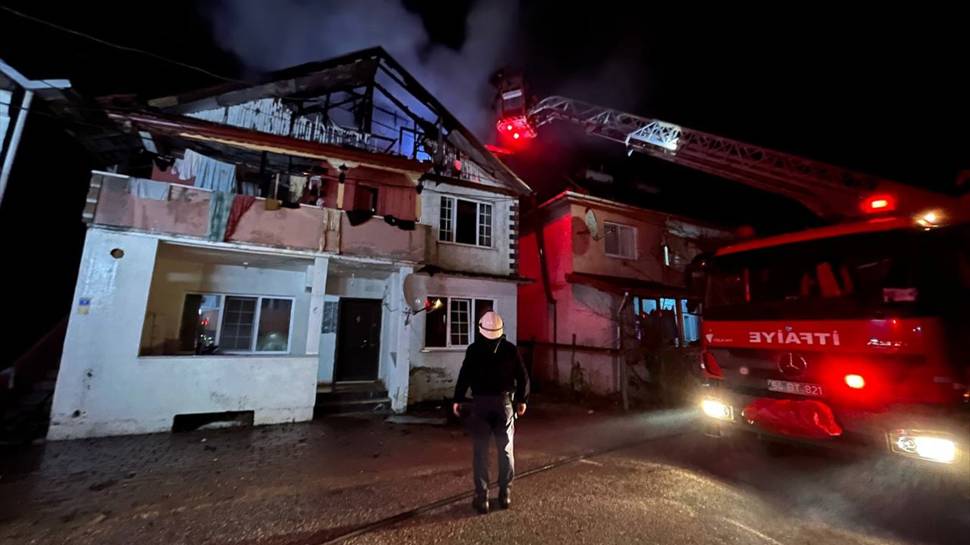 Sakarya'da evde çıkan yangın söndürüldü