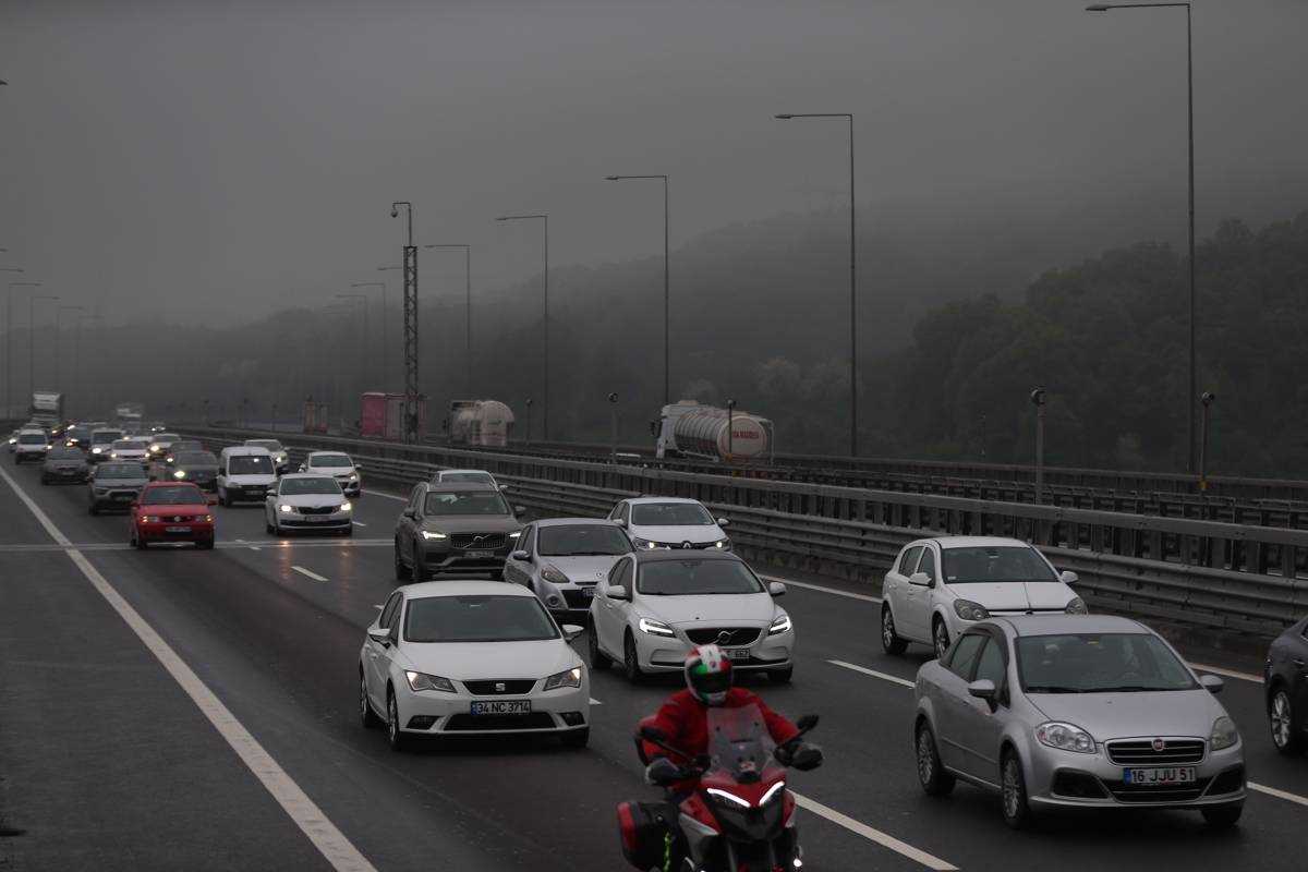 Anadolu Otoyolu'nun Bolu Ve Düzce Kesiminde Bayram Trafiği