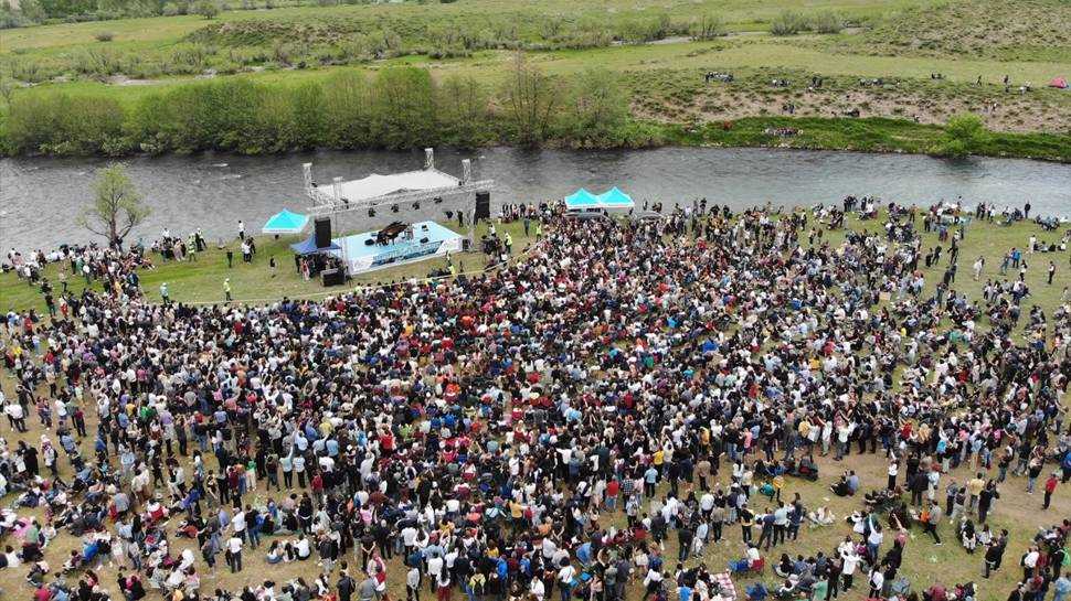 Piyanist Fazıl Say'dan farkındalık hareketi: Munzur Çayı kıyısında konser verdi