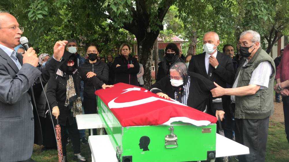 Eski Bakan Bekir Sami Daçe Adana'da toprağa verildi
