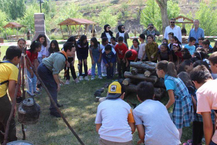 Ankara Kalecik'te çocuklara izcilik aşısı