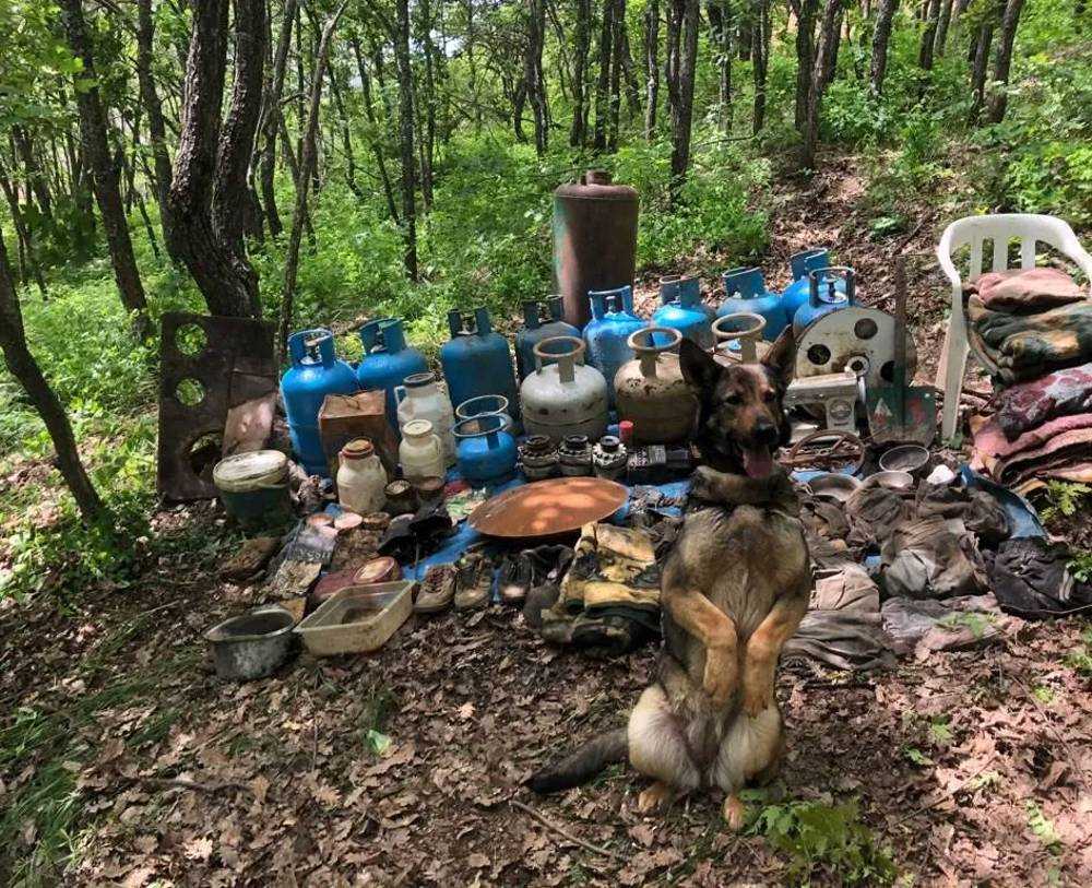 Tunceli’de teröristlere ait çok sayıda malzeme ele geçirildi