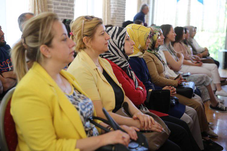 Aile ve Sosyal Hizmetler'in eylem planları yaygınlaştırılıyor