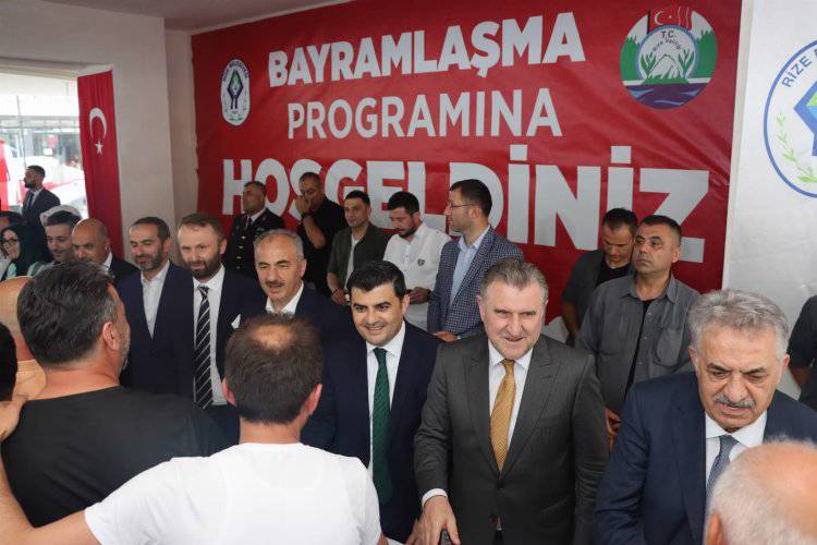 Rize’de bayram geleneği bozulmadı