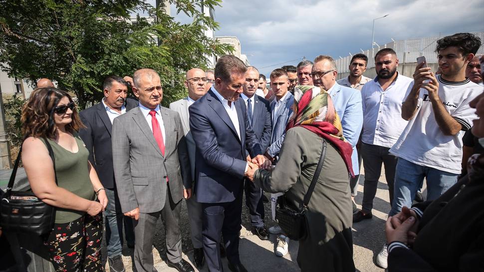 TDP Genel Başkanı Sarıgül, Bursa'da cezaevi önünden af çağrısını yineledi