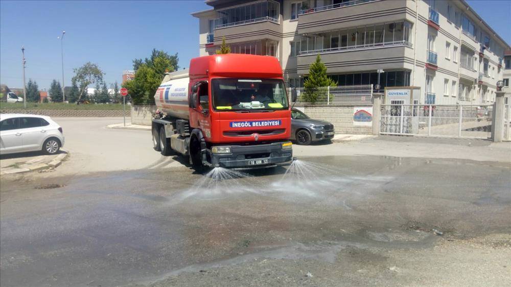 İnegöl’de cadde ve sokaklar temizleniyor