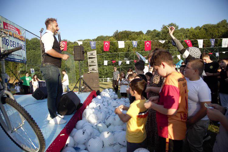 Kocaeli Çubuklu'da bayram şenliği