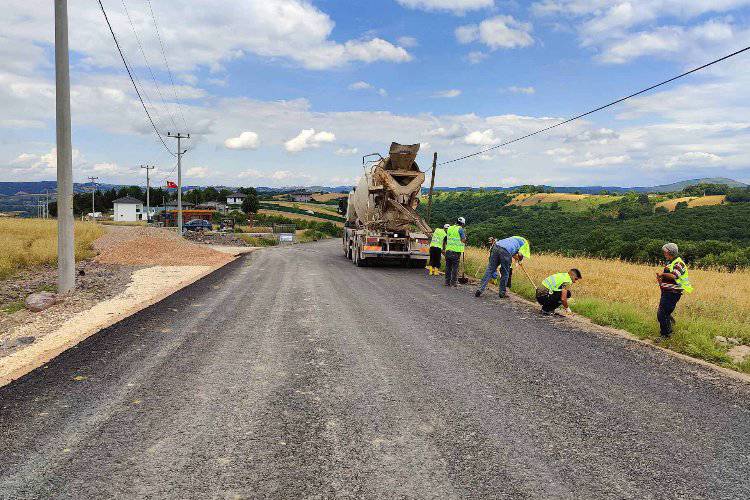 Körfez Kalburcu Köyüne beton yol