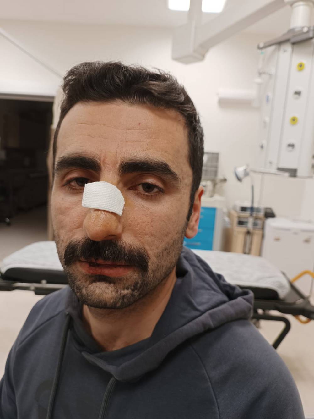 Okul müdür yardımcısı, nöbetçi öğretmenin akademisyen eşi tarafından dövüldü