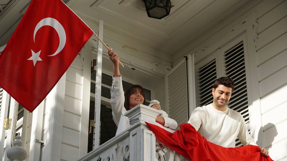 Abdullah ve Pembe'nin ayrılacağı yalanı ortalığı karıştıracak! Kızılcık Şerbeti, yeni bölümüyle bu akşam ekrana gelecek