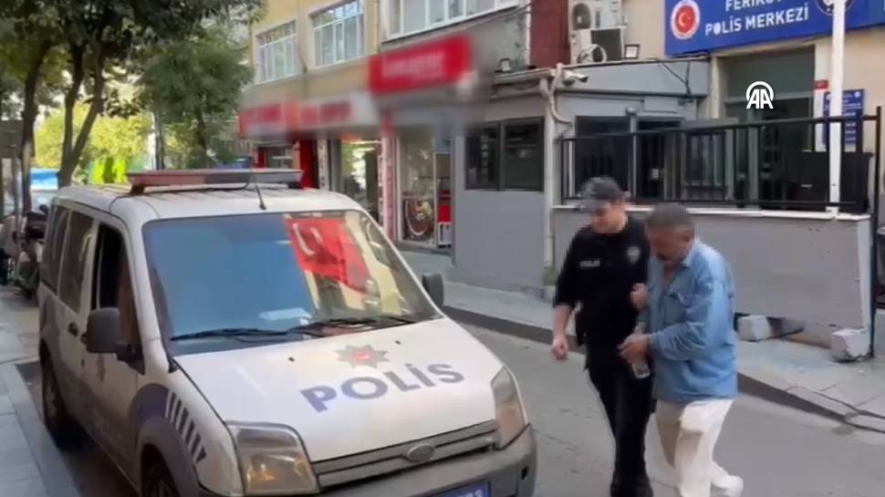 Şişli'de kız öğrencileri sözlü taciz eden 2 kişi yakalandı