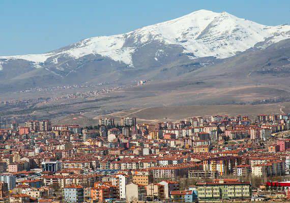Adana-Niğde arası kaç km?