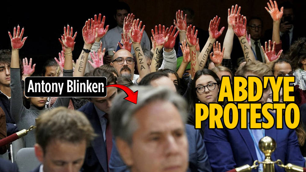 Antony Blinken kanlı ellerle protesto edildi