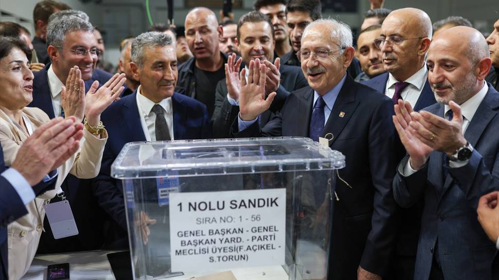 CHP'nin genel başkanlık seçiminde ikinci tur oylaması başladı