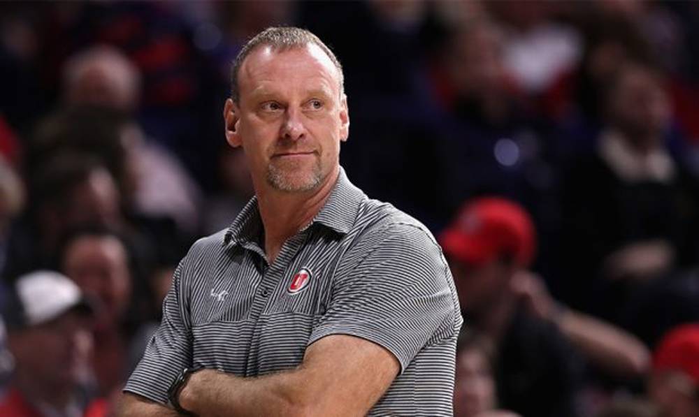 Larry Krystkowiak kimdir?