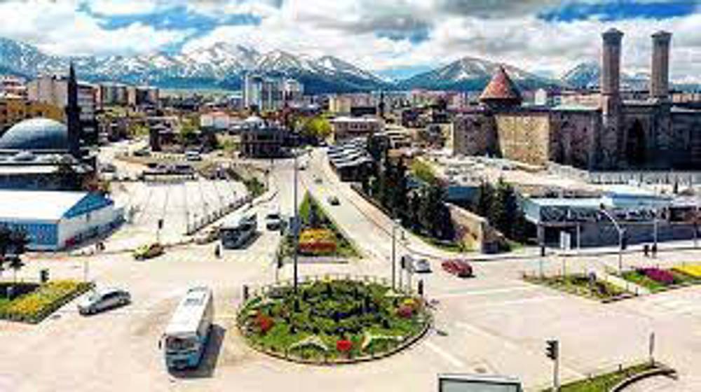 Yozgat Erzurum arası kaç km?