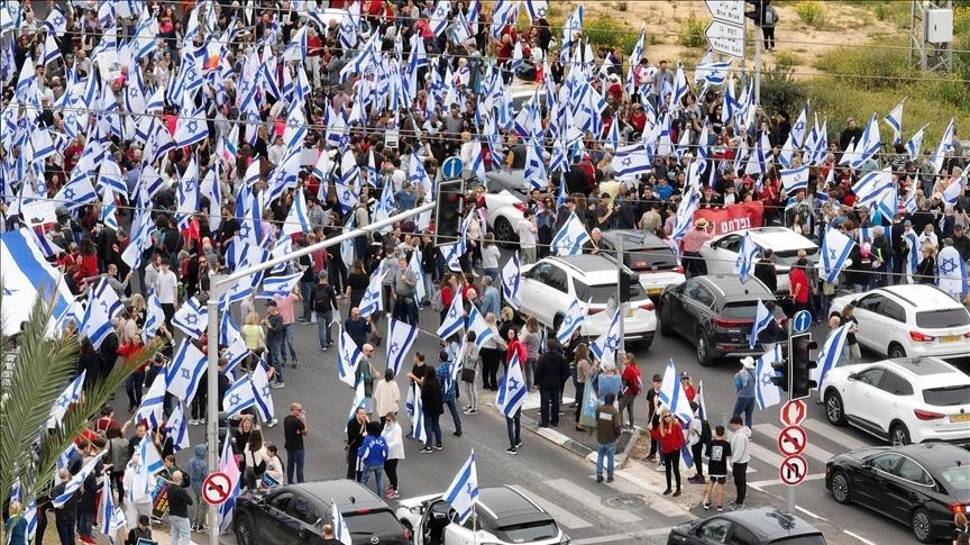 İsrail'de gösterileri düzenleyen gruplardan 34'ü eylemleri sürdüreceklerini açıkladı