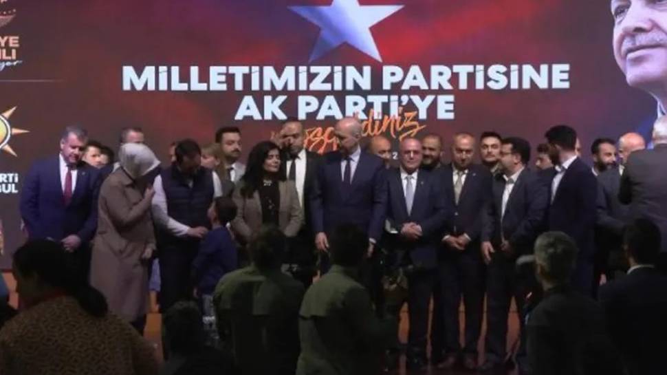 Zafer Partisi'nden istifa eden 300 kişi AK Parti'ye katıldı