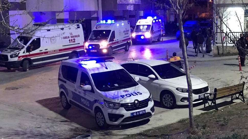 Konya'da silahlı kavga: 8'i polis 12 kişi yaralandı