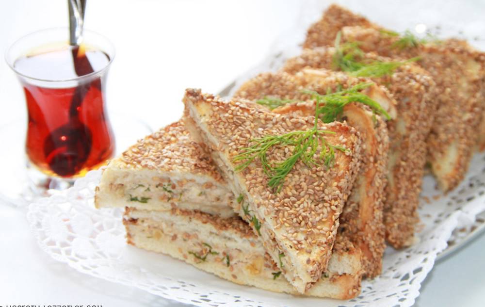 Enfes Aperitif: Susamlı Tost