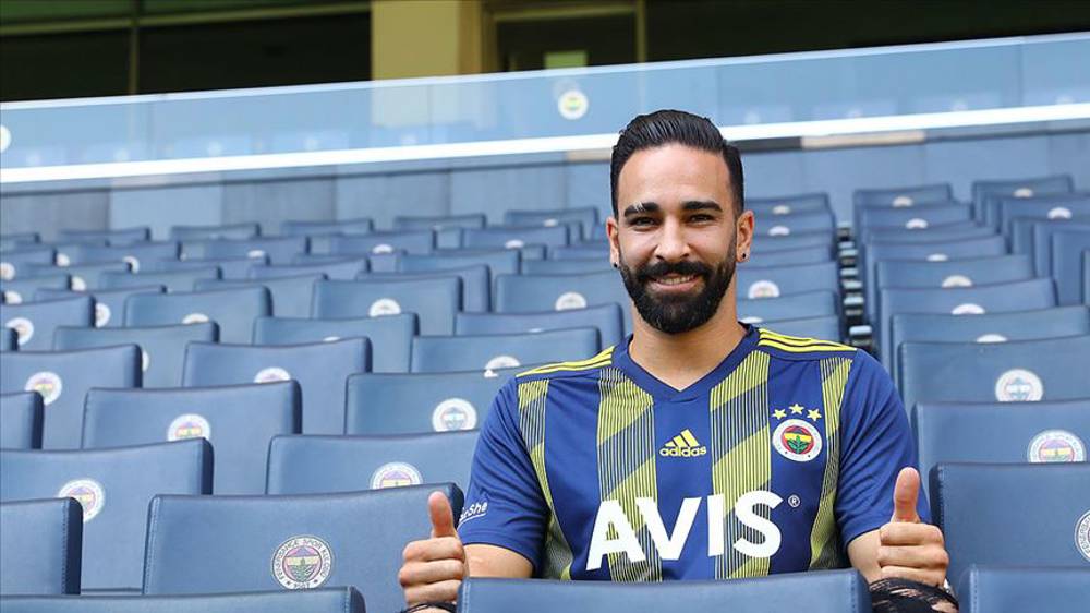 Adil Rami kimdir? 