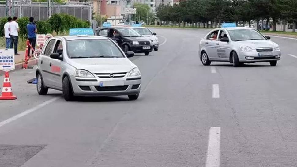 B Sınıfı Ehliyet Hangi Araçları Kullanabilir? B Sınıfı Ehliyet Harcı Ne ...