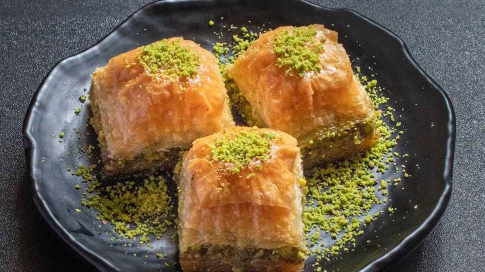 Türklerin vazgeçilmez lezzeti: Baklava nasıl yapılır? 