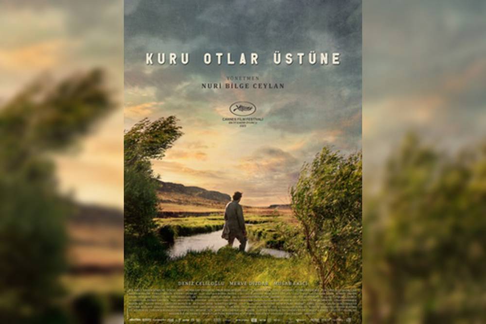 Kuru Otlar Üstüne Filminin Başrol oyuncuları kimler ? Yöenetmenliğini kim yaptı ?