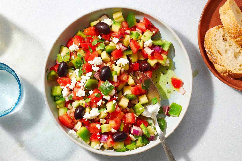 Çoban salatası nasıl yapılır?