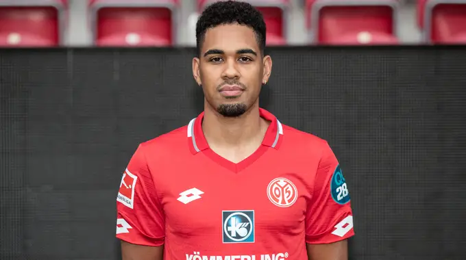 Phillipp Mwene kimdir?