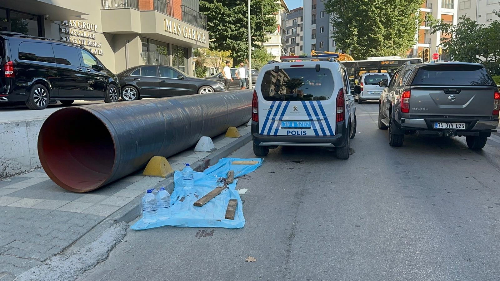 İstanbul'da eşya taşınan yük asansörü düştü