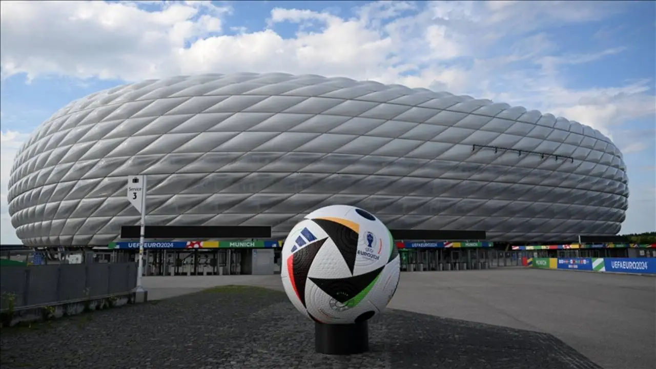 EURO 2024'te ikinci finalist yarın belli olacak. Hollanda-İngiltere maçı muhtemel 11’leri belli oldu