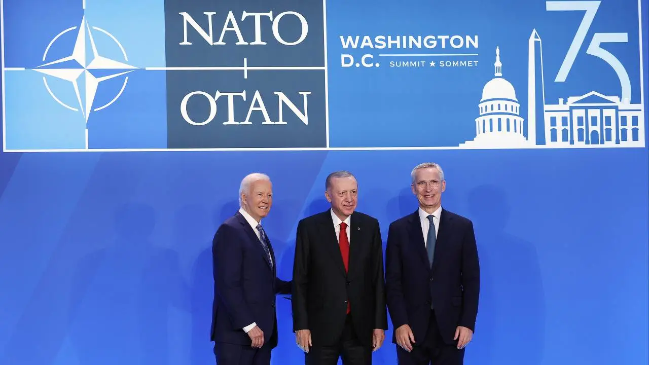 Erdoğan, NATO Aile Fotoğrafı çekimine katıldı