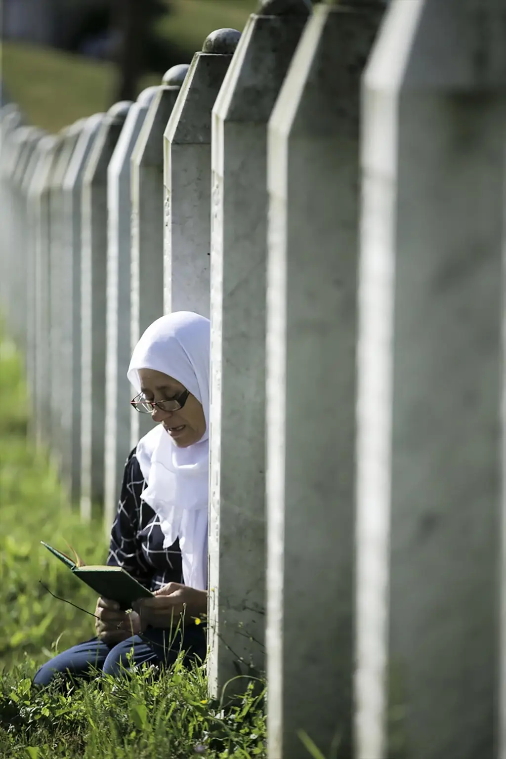  Cenaze namazı öncesinde Srebrenitsa Potaçari Şehitliğinde soykırımın 29. yılı dolayısıyla anma programı gerçekleştirilecek. 