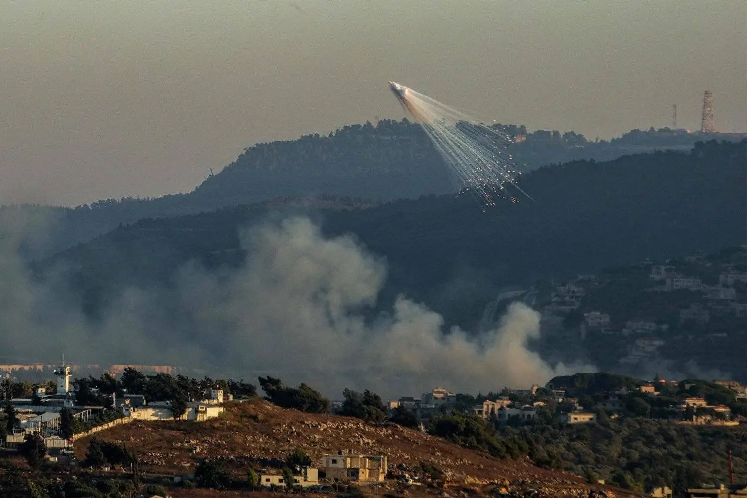 İşgalci İsrail, Hizbullah hava savunma sistemini hedef aldı