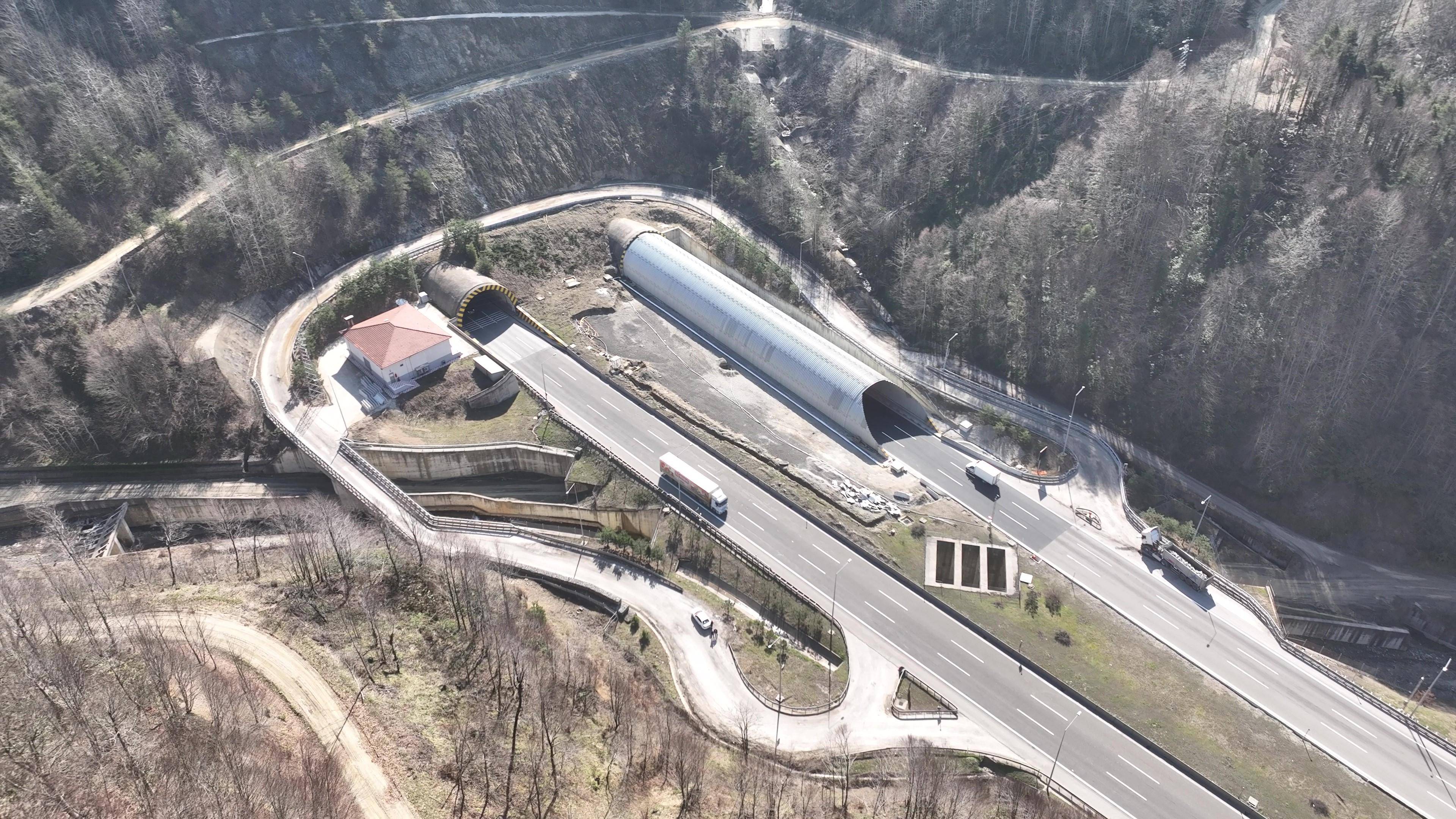 Bolu Dağı Tüneli'nin İstanbul yönü 50 gün süreyle trafiğe kapatılacak