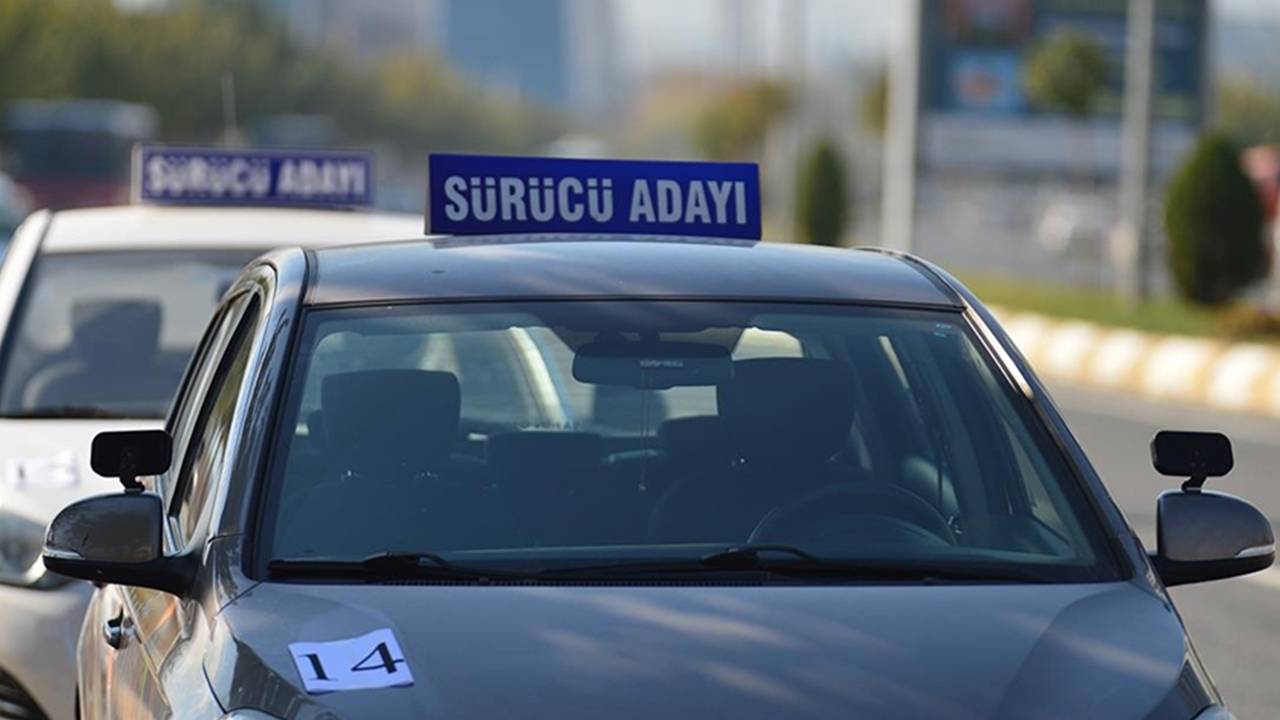 Ehliyet alacaklar dikkat! Sınavda kurallar değişti