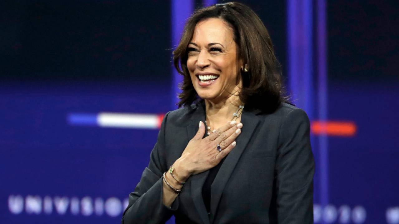 Kamala Harris, Demokratların başkan adayı olmak için gerekli oyu aldı