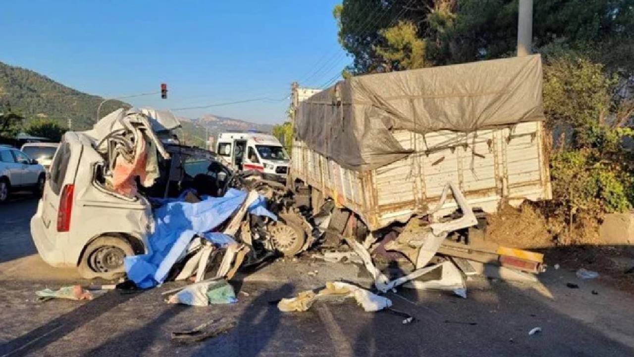 Manisa'da kaza: 4 kişi öldü, 3 ağır yaralı var