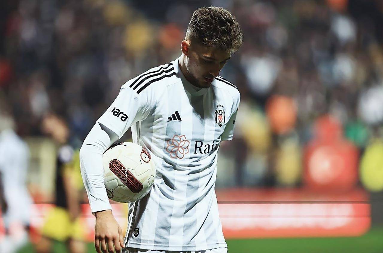 Beşiktaş'ta ayrılık kervanı sürüyor