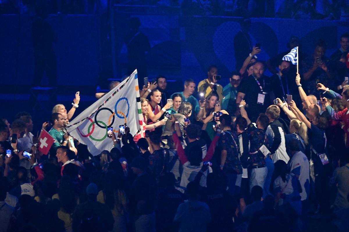 Paris Olimpiyatları kapanış töreninden kareler