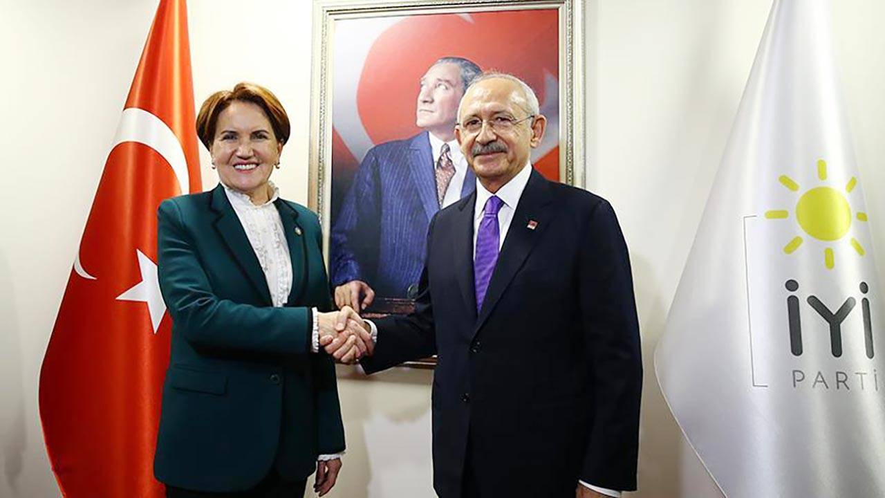 Solda Meral Akşener, Sağda Kemal Kılıçdaroğlu