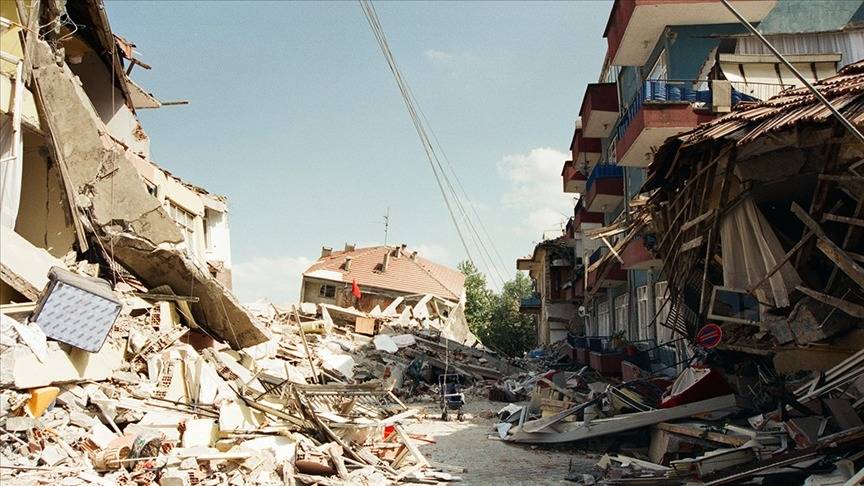 Marmara Depremi'nin üzerinden 25 yıl geçti...