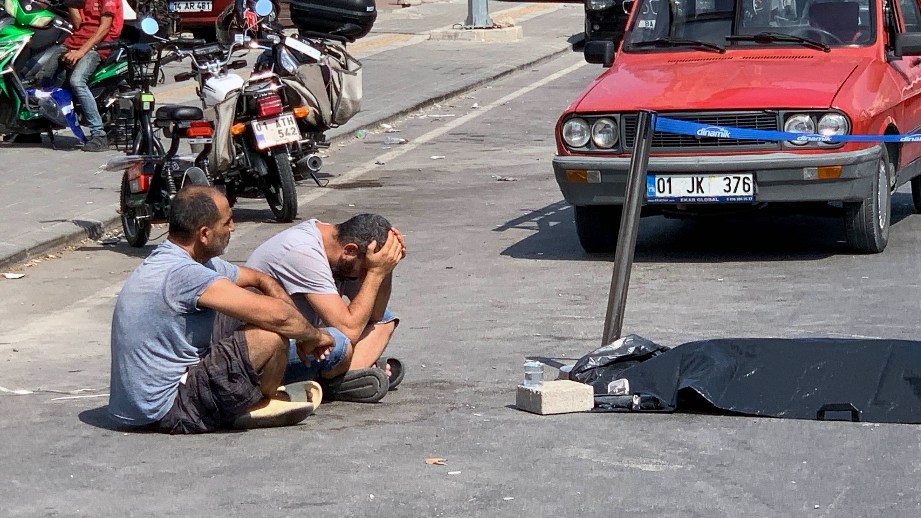 TIR'a çarpan motosikletteki kadının ölümü asfalttan oldu