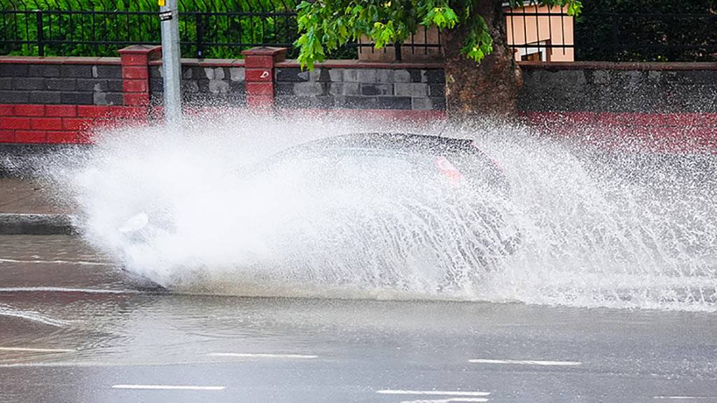  İstanbul’da sabah saatlerinde sağanak etkili oldu 